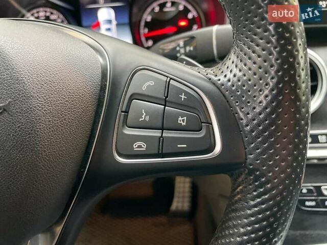 Мерседес ГЛЦ-Клас 2018 у Києві на Automoto.ua Чорний Мерседес ГЛЦ-Клас, об'ємом двигуна 2 л та пробігом 82 тис. км за 45990 $, фото 35 на Automoto.ua