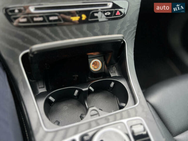 Мерседес ГЛЦ-Класс 2018 в Киеве на Automoto.ua Черный Мерседес ГЛЦ-Класс, объемом двигателя 2 л и пробегом 64 тыс. км за 29999 $, фото 45 на Automoto.ua