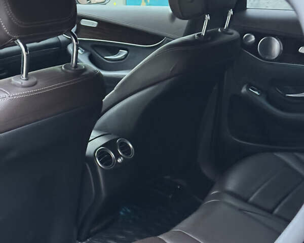 Черный Мерседес ГЛЦ-Класс, объемом двигателя 1.99 л и пробегом 100 тыс. км за 36000 $, фото 4 на Automoto.ua