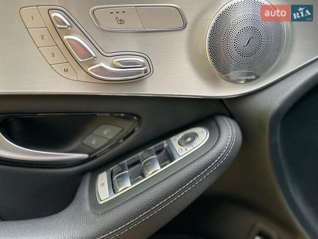 Мерседес ГЛЦ-Клас 2018 у Києві на Automoto.ua Чорний Мерседес ГЛЦ-Клас, об'ємом двигуна 2 л та пробігом 82 тис. км за 45990 $, фото 30 на Automoto.ua