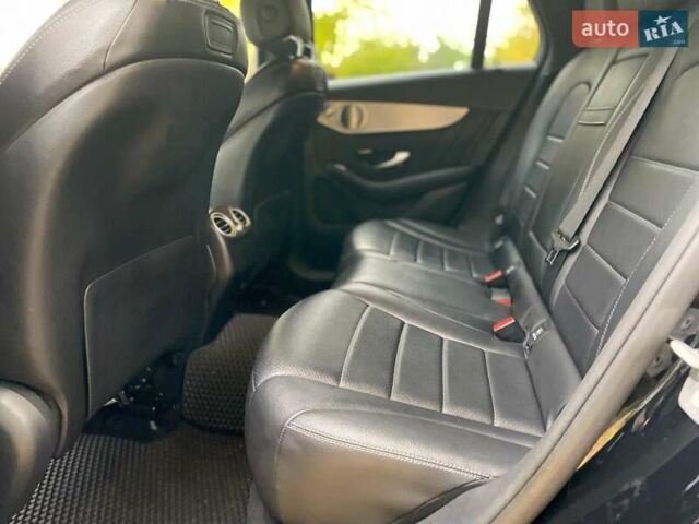 Мерседес ГЛЦ-Клас 2018 у Києві на Automoto.ua Чорний Мерседес ГЛЦ-Клас, об'ємом двигуна 2 л та пробігом 82 тис. км за 45990 $, фото 23 на Automoto.ua