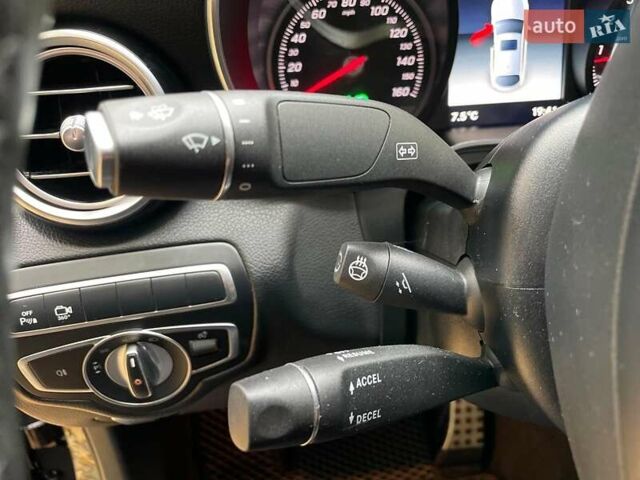 Мерседес ГЛЦ-Клас 2018 у Києві на Automoto.ua Чорний Мерседес ГЛЦ-Клас, об'ємом двигуна 2 л та пробігом 82 тис. км за 45990 $, фото 36 на Automoto.ua