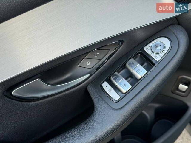 Чорний Мерседес ГЛЦ-Клас, об'ємом двигуна 2.14 л та пробігом 70 тис. км за 38000 $, фото 37 на Automoto.ua