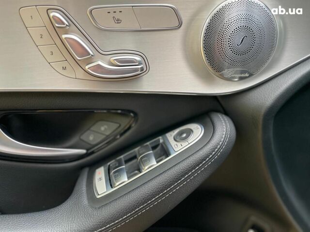 Мерседес ГЛЦ-Класс 2018 в Киеве на Automoto.ua Черный Мерседес ГЛЦ-Класс, объемом двигателя 2 л и пробегом 82 тыс. км за 45990 $, фото 30 на Automoto.ua