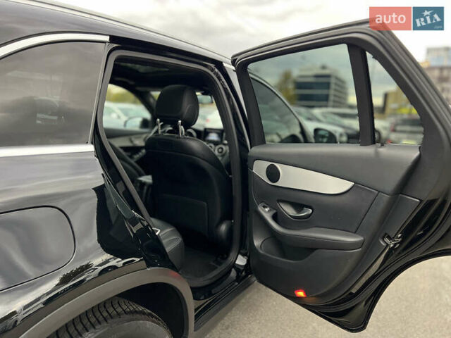 Мерседес ГЛЦ-Класс 2018 в Киеве на Automoto.ua Черный Мерседес ГЛЦ-Класс, объемом двигателя 2 л и пробегом 64 тыс. км за 29999 $, фото 26 на Automoto.ua