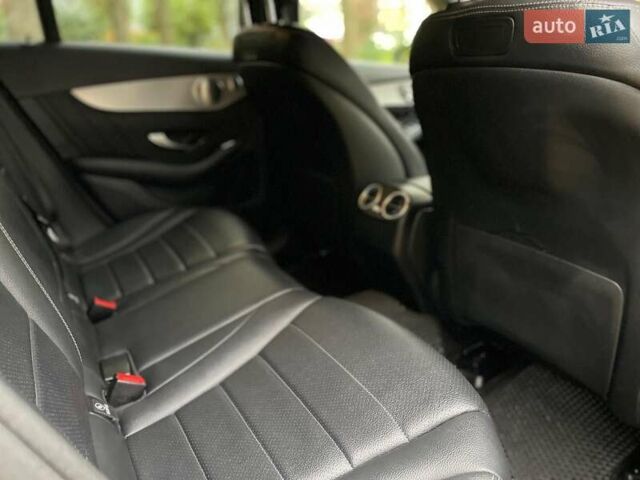 Мерседес ГЛЦ-Клас 2018 у Києві на Automoto.ua Чорний Мерседес ГЛЦ-Клас, об'ємом двигуна 2 л та пробігом 82 тис. км за 45990 $, фото 48 на Automoto.ua