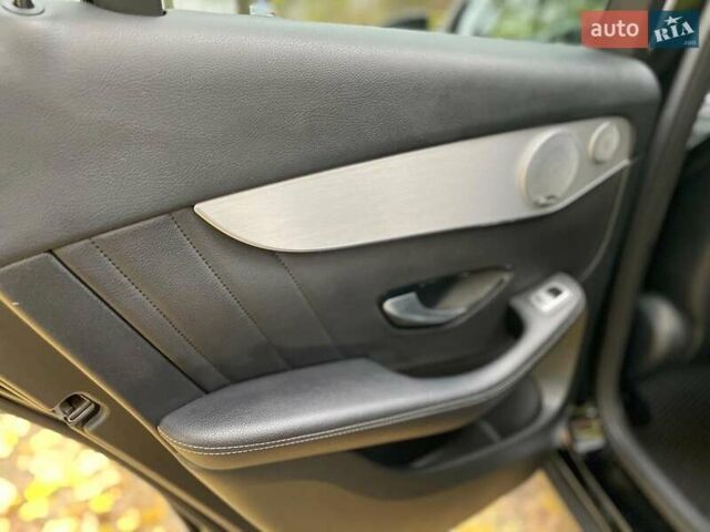 Мерседес ГЛЦ-Клас 2018 у Києві на Automoto.ua Чорний Мерседес ГЛЦ-Клас, об'ємом двигуна 2 л та пробігом 82 тис. км за 45990 $, фото 21 на Automoto.ua