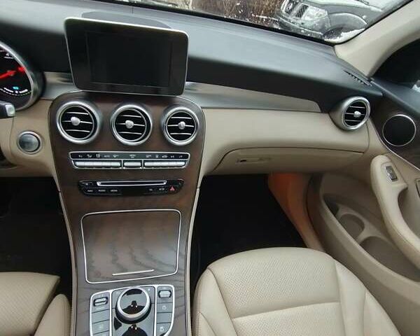 Чорний Мерседес ГЛЦ-Клас, об'ємом двигуна 1.99 л та пробігом 94 тис. км за 29999 $, фото 6 на Automoto.ua