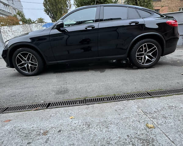 Черный Мерседес ГЛЦ-Класс, объемом двигателя 1.99 л и пробегом 100 тыс. км за 36000 $, фото 1 на Automoto.ua