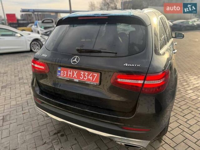 Черный Мерседес ГЛЦ-Класс, объемом двигателя 1.99 л и пробегом 179 тыс. км за 20600 $, фото 5 на Automoto.ua