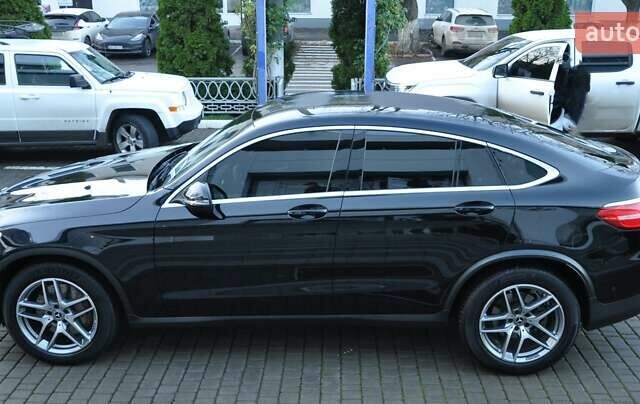 Черный Мерседес ГЛЦ-Класс, объемом двигателя 1.99 л и пробегом 68 тыс. км за 37000 $, фото 2 на Automoto.ua