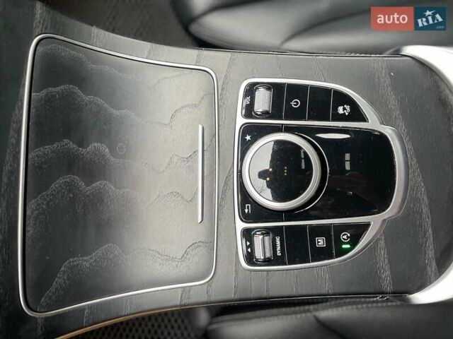 Мерседес ГЛЦ-Клас 2018 у Києві на Automoto.ua Чорний Мерседес ГЛЦ-Клас, об'ємом двигуна 2 л та пробігом 82 тис. км за 45990 $, фото 38 на Automoto.ua