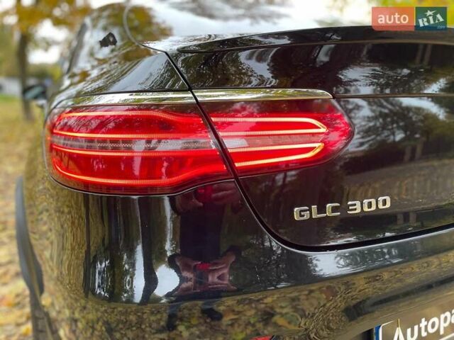 Мерседес ГЛЦ-Клас 2018 у Києві на Automoto.ua Чорний Мерседес ГЛЦ-Клас, об'ємом двигуна 2 л та пробігом 82 тис. км за 45990 $, фото 19 на Automoto.ua