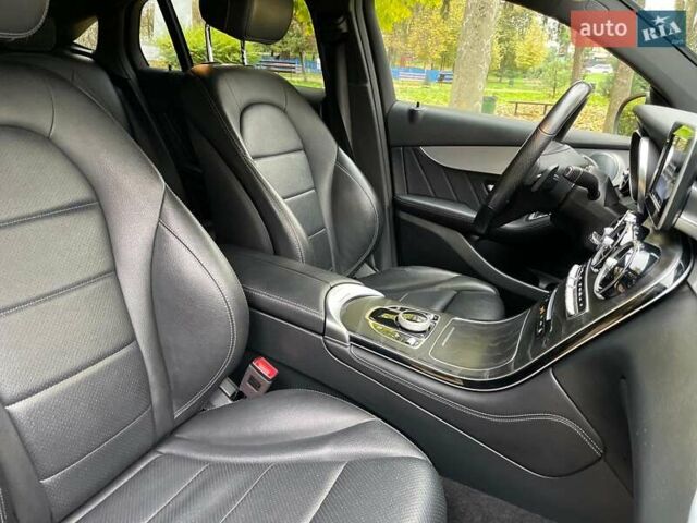 Мерседес ГЛЦ-Клас 2018 у Києві на Automoto.ua Чорний Мерседес ГЛЦ-Клас, об'ємом двигуна 2 л та пробігом 82 тис. км за 45990 $, фото 47 на Automoto.ua