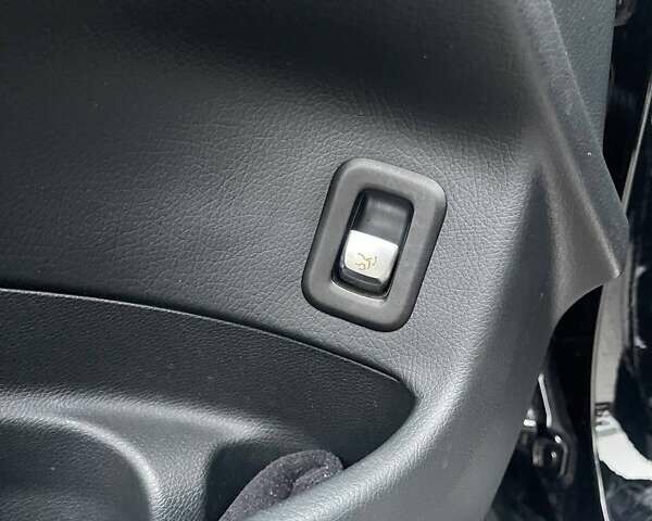 Черный Мерседес ГЛЦ-Класс, объемом двигателя 1.99 л и пробегом 60 тыс. км за 26500 $, фото 14 на Automoto.ua