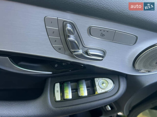 Черный Мерседес ГЛЦ-Класс, объемом двигателя 1.99 л и пробегом 50 тыс. км за 42500 $, фото 22 на Automoto.ua