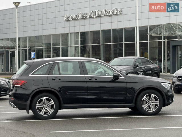Черный Мерседес ГЛЦ-Класс, объемом двигателя 1.95 л и пробегом 79 тыс. км за 43523 $, фото 9 на Automoto.ua
