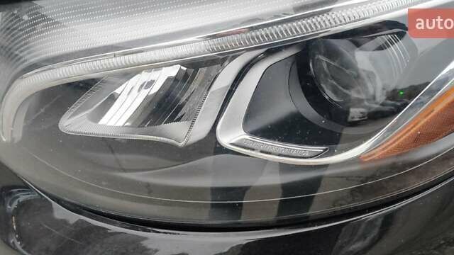 Чорний Мерседес ГЛЦ-Клас, об'ємом двигуна 2 л та пробігом 54 тис. км за 27900 $, фото 4 на Automoto.ua