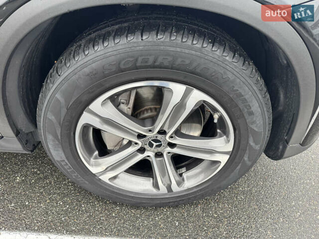 Черный Мерседес ГЛЦ-Класс, объемом двигателя 1.95 л и пробегом 79 тыс. км за 43523 $, фото 25 на Automoto.ua