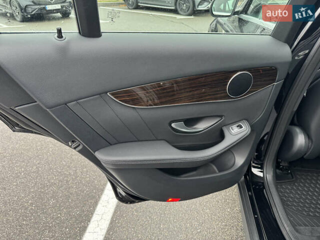 Черный Мерседес ГЛЦ-Класс, объемом двигателя 1.95 л и пробегом 79 тыс. км за 43523 $, фото 19 на Automoto.ua