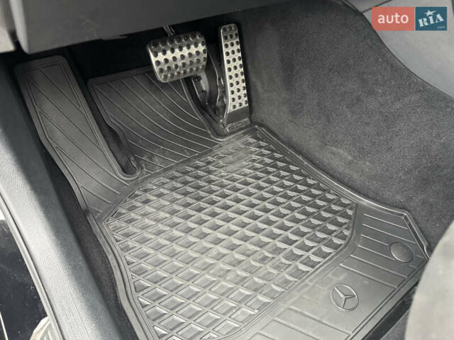 Черный Мерседес ГЛЦ-Класс, объемом двигателя 1.95 л и пробегом 79 тыс. км за 43523 $, фото 13 на Automoto.ua