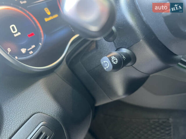 Черный Мерседес ГЛЦ-Класс, объемом двигателя 1.99 л и пробегом 50 тыс. км за 42500 $, фото 21 на Automoto.ua