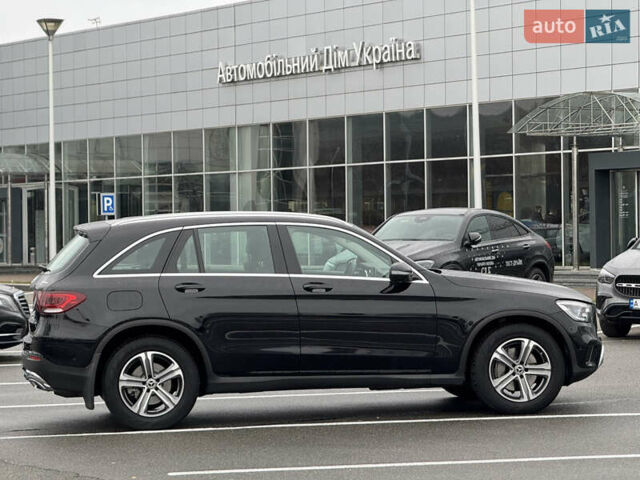Черный Мерседес ГЛЦ-Класс, объемом двигателя 1.95 л и пробегом 79 тыс. км за 43523 $, фото 10 на Automoto.ua