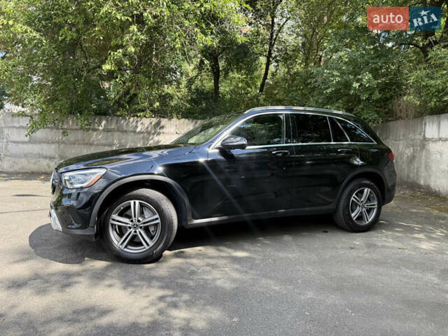 Черный Мерседес ГЛЦ-Класс, объемом двигателя 2 л и пробегом 115 тыс. км за 28000 $, фото 1 на Automoto.ua