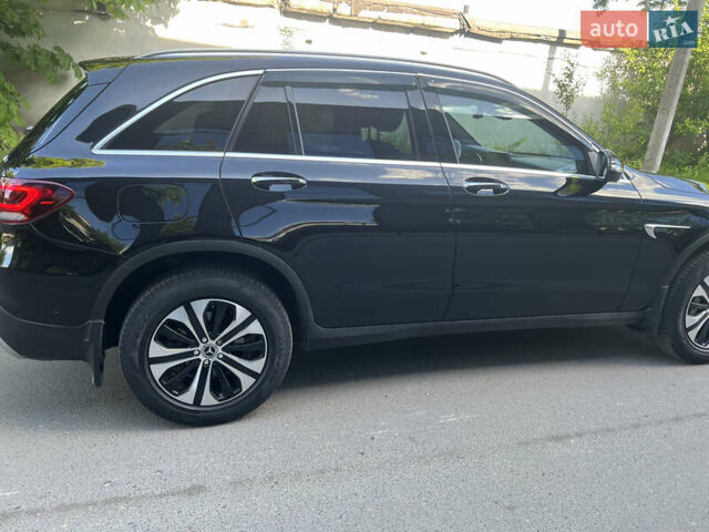 Черный Мерседес ГЛЦ-Класс, объемом двигателя 1.99 л и пробегом 50 тыс. км за 42500 $, фото 11 на Automoto.ua