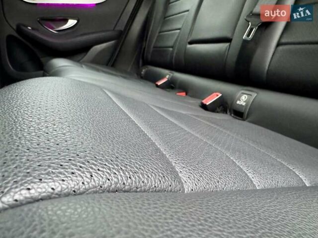 Черный Мерседес ГЛЦ-Класс, объемом двигателя 1.99 л и пробегом 124 тыс. км за 34999 $, фото 47 на Automoto.ua