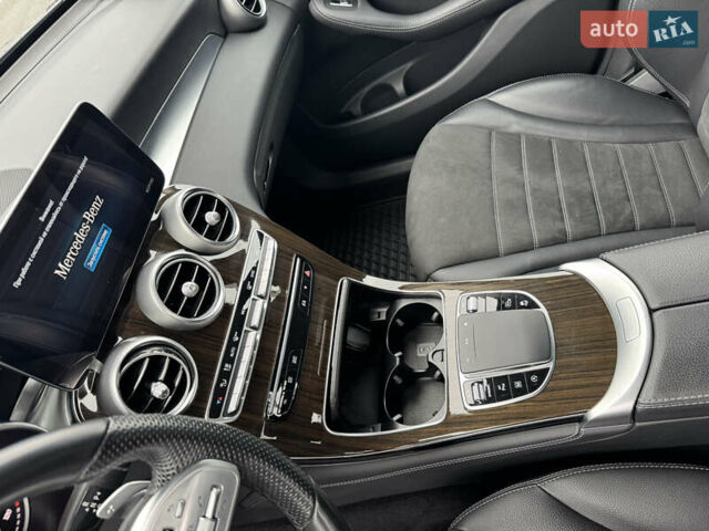 Черный Мерседес ГЛЦ-Класс, объемом двигателя 1.95 л и пробегом 79 тыс. км за 43523 $, фото 16 на Automoto.ua