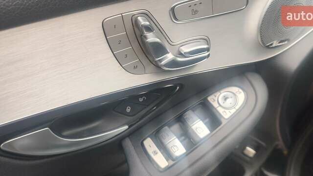 Черный Мерседес ГЛЦ-Класс, объемом двигателя 1.99 л и пробегом 54 тыс. км за 26900 $, фото 10 на Automoto.ua