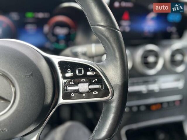 Черный Мерседес ГЛЦ-Класс, объемом двигателя 1.99 л и пробегом 49 тыс. км за 39950 $, фото 48 на Automoto.ua