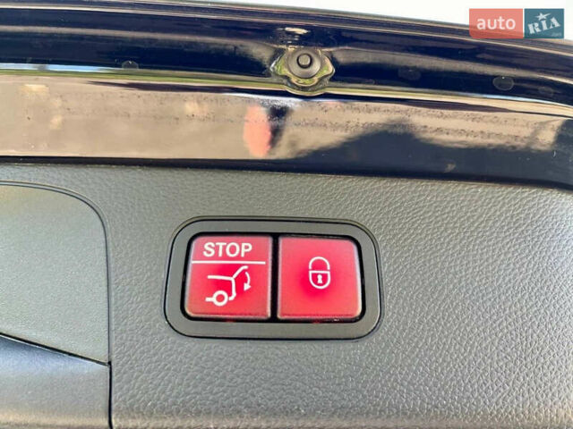 Черный Мерседес ГЛЦ-Класс, объемом двигателя 1.99 л и пробегом 102 тыс. км за 40200 $, фото 16 на Automoto.ua