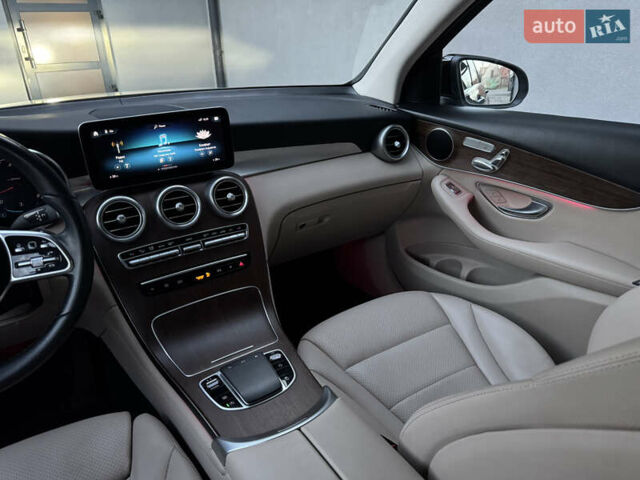 Черный Мерседес ГЛЦ-Класс, объемом двигателя 2 л и пробегом 111 тыс. км за 29400 $, фото 42 на Automoto.ua