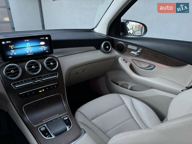 Черный Мерседес ГЛЦ-Класс, объемом двигателя 2 л и пробегом 111 тыс. км за 29400 $, фото 31 на Automoto.ua