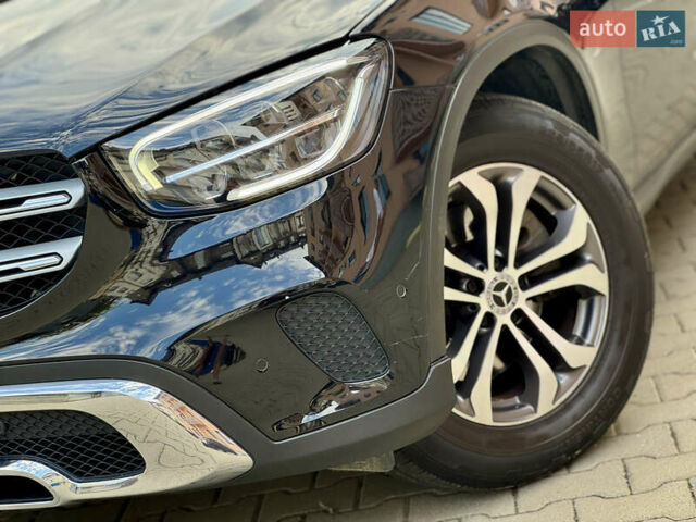 Черный Мерседес ГЛЦ-Класс, объемом двигателя 1.95 л и пробегом 190 тыс. км за 35000 $, фото 5 на Automoto.ua