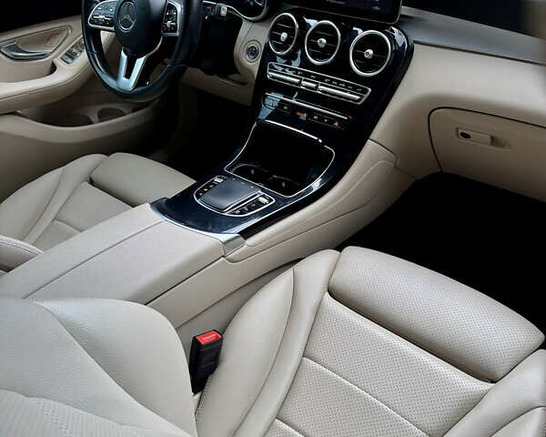 Черный Мерседес ГЛЦ-Класс, объемом двигателя 1.95 л и пробегом 190 тыс. км за 35000 $, фото 20 на Automoto.ua