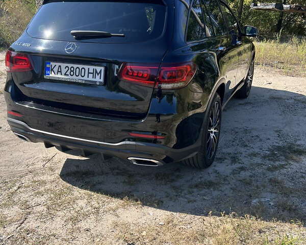 Черный Мерседес ГЛЦ-Класс, объемом двигателя 1.99 л и пробегом 89 тыс. км за 33500 $, фото 4 на Automoto.ua