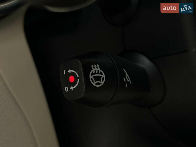 Черный Мерседес ГЛЦ-Класс, объемом двигателя 2 л и пробегом 102 тыс. км за 34800 $, фото 37 на Automoto.ua