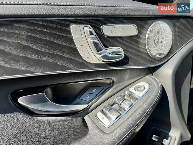 Черный Мерседес ГЛЦ-Класс, объемом двигателя 1.99 л и пробегом 102 тыс. км за 40200 $, фото 11 на Automoto.ua