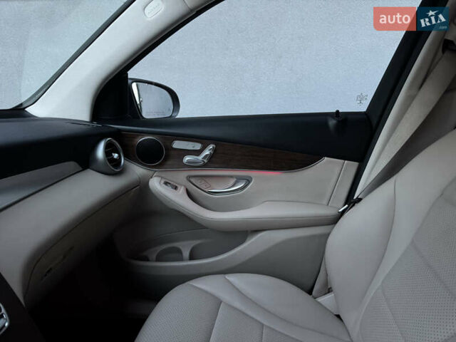 Черный Мерседес ГЛЦ-Класс, объемом двигателя 2 л и пробегом 111 тыс. км за 29400 $, фото 29 на Automoto.ua