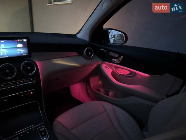 Черный Мерседес ГЛЦ-Класс, объемом двигателя 2 л и пробегом 111 тыс. км за 29400 $, фото 49 на Automoto.ua