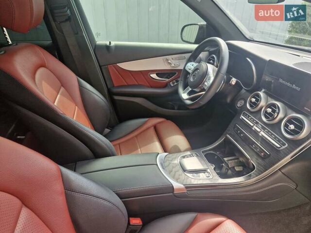 Мерседес ГЛЦ-Класс 2020 в Кременчуге на Automoto.ua Черный Мерседес ГЛЦ-Класс, объемом двигателя 2 л и пробегом 82 тыс. км за 29900 $, фото 4 на Automoto.ua