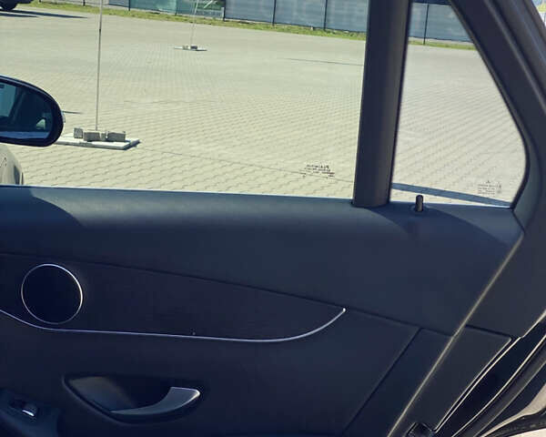 Черный Мерседес ГЛЦ-Класс, объемом двигателя 2 л и пробегом 80 тыс. км за 36500 $, фото 24 на Automoto.ua