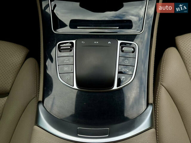 Черный Мерседес ГЛЦ-Класс, объемом двигателя 1.95 л и пробегом 190 тыс. км за 35000 $, фото 24 на Automoto.ua