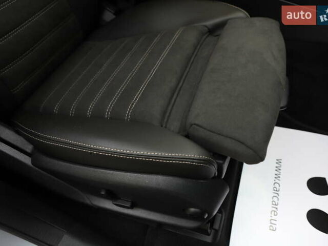 Чорний Мерседес ГЛЦ-Клас, об'ємом двигуна 1.99 л та пробігом 99 тис. км за 44899 $, фото 76 на Automoto.ua