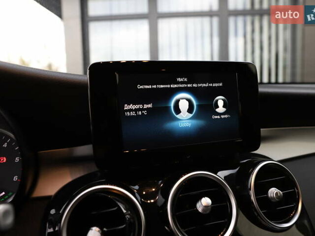 Чорний Мерседес ГЛЦ-Клас, об'ємом двигуна 1.99 л та пробігом 99 тис. км за 44899 $, фото 100 на Automoto.ua