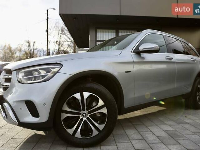 Чорний Мерседес ГЛЦ-Клас, об'ємом двигуна 1.99 л та пробігом 99 тис. км за 44899 $, фото 15 на Automoto.ua