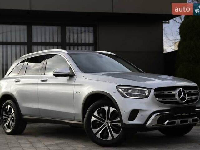 Чорний Мерседес ГЛЦ-Клас, об'ємом двигуна 1.99 л та пробігом 99 тис. км за 44899 $, фото 5 на Automoto.ua